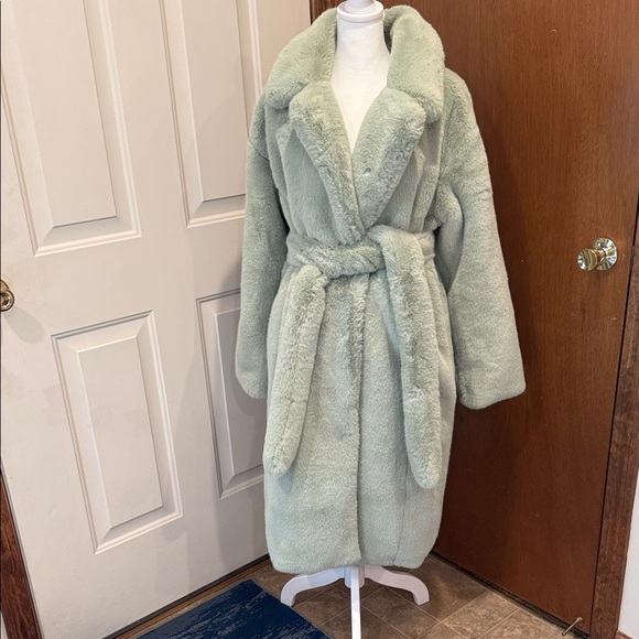 Women's Plush Mint Green Coat - Picture 3 of 9